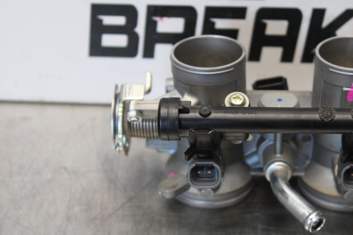 18-23 KAWASAKI NINJA 400 EX400 ABS MAIN FUEL INJECTORS / THROTTLE BODIES BB192