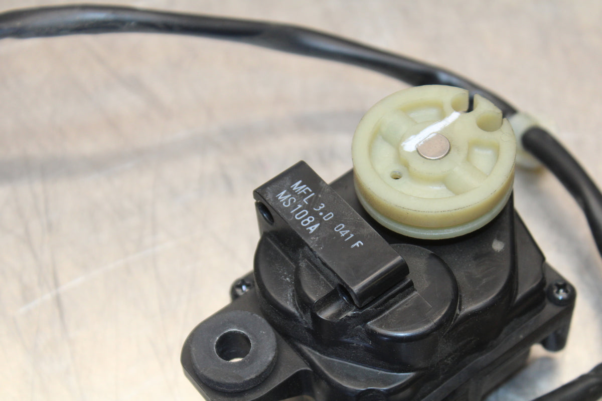 12-16 HONDA CBR1000RR EXHAUST VALVE SERVO MOTOR BB157