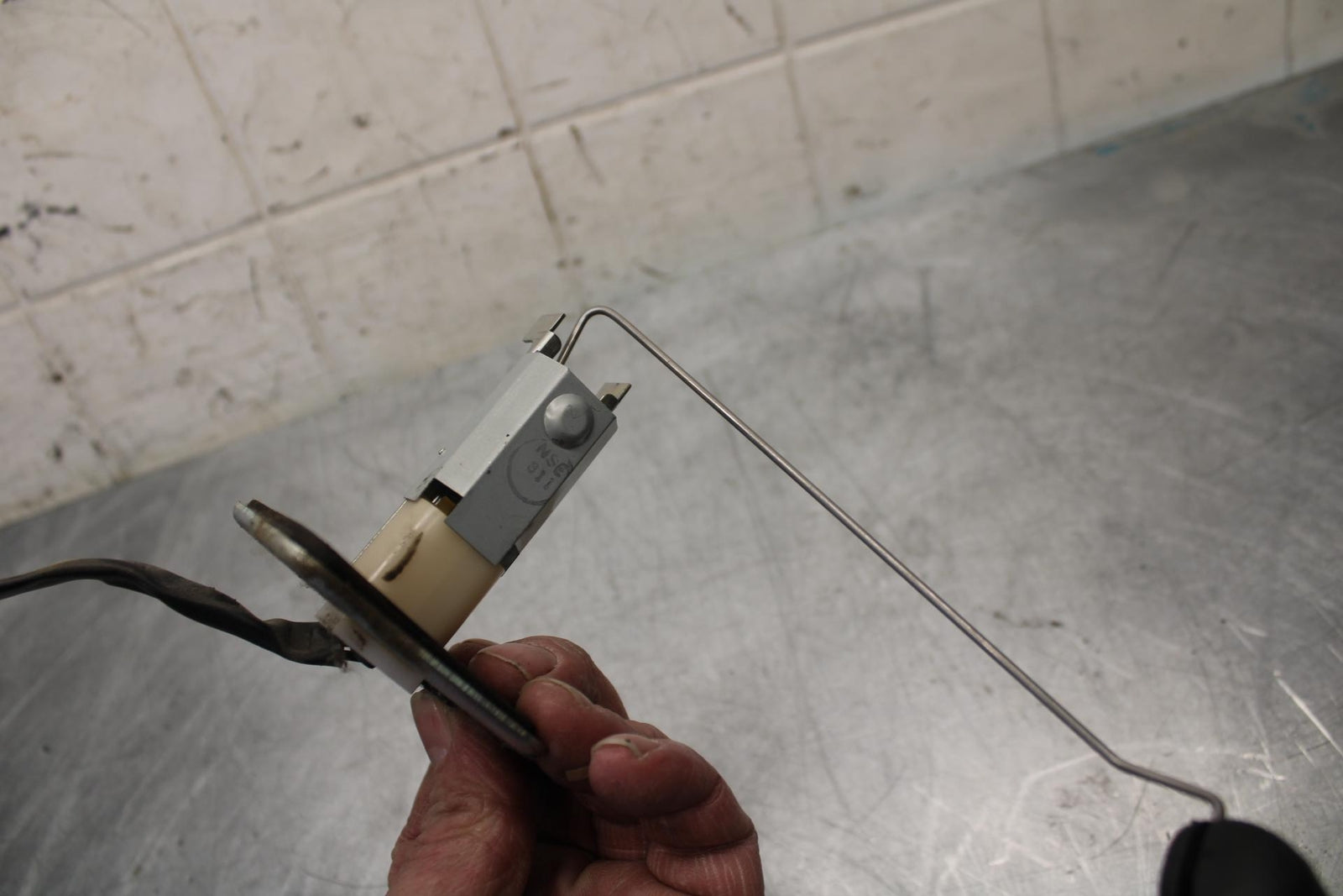 11-14 KAWASAKI VERSYS 650 LE 650C FUEL LEVEL SENDER BB498