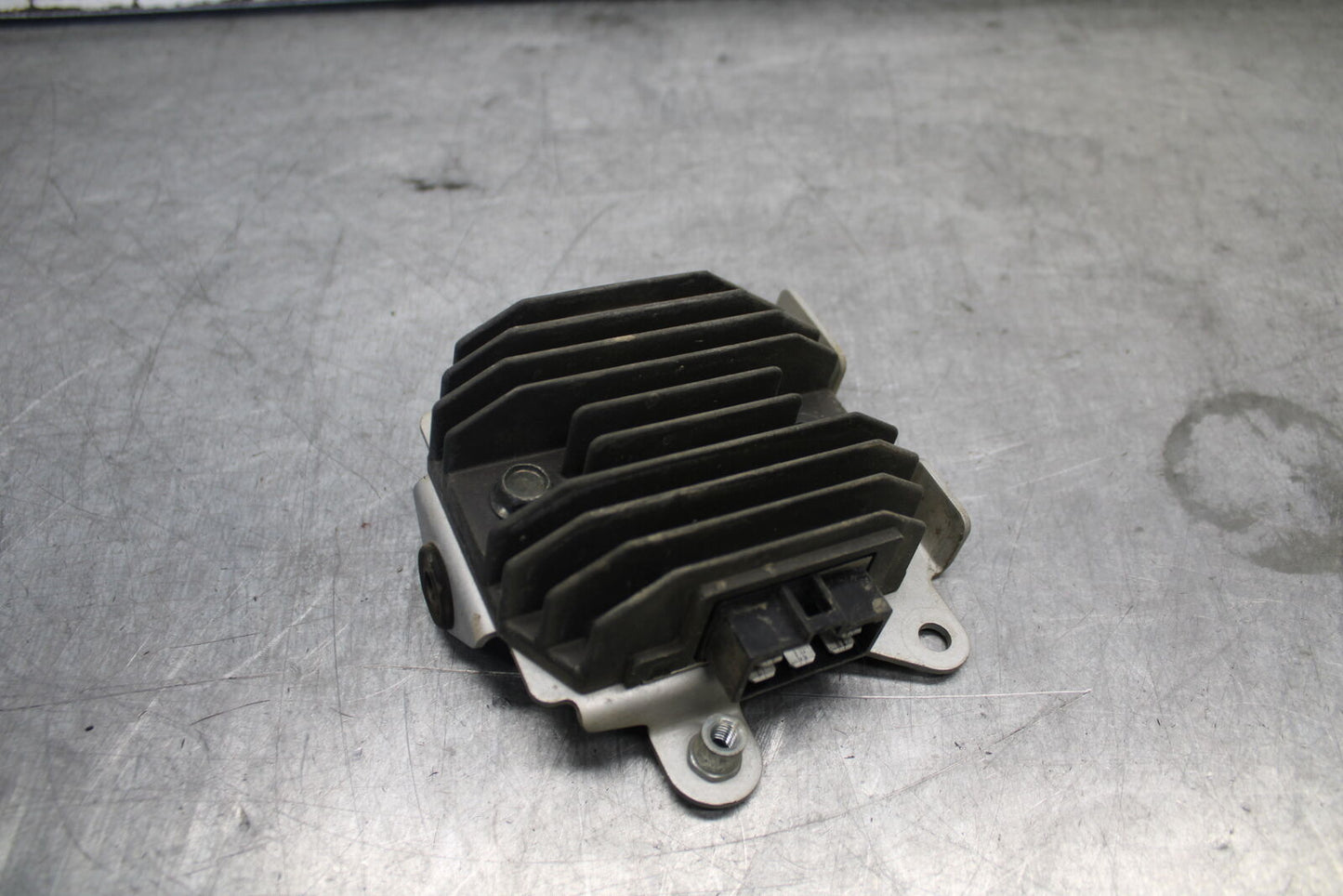 07-09 YAMAHA FZ6 RECTIFIER VOLTAGE REGULATOR BB713
