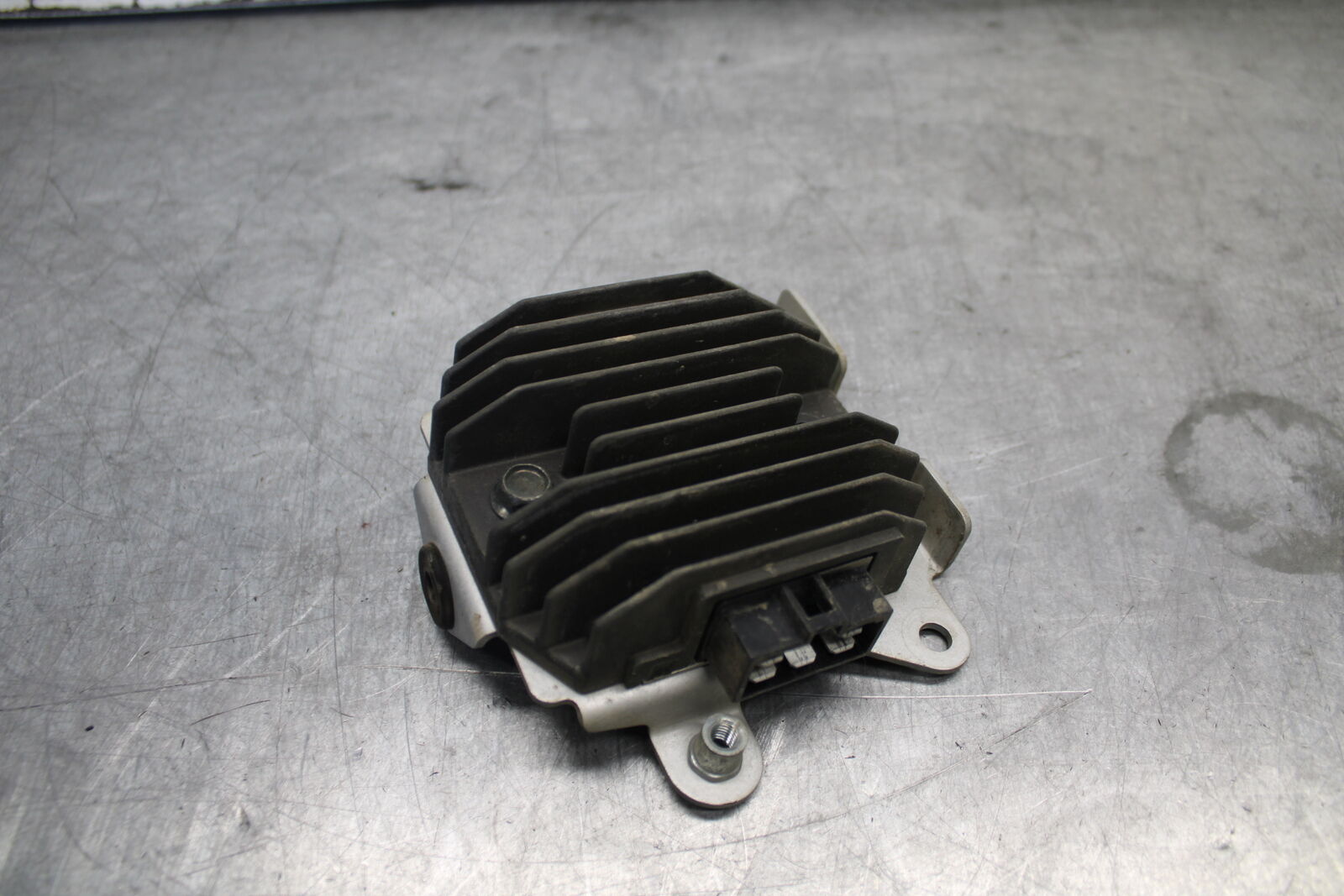07-09 YAMAHA FZ6 RECTIFIER VOLTAGE REGULATOR BB713