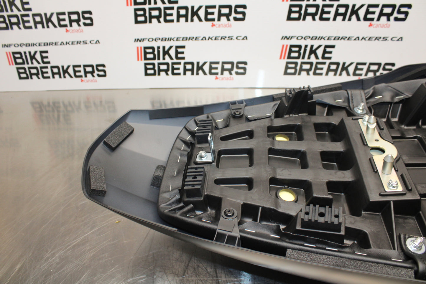 23-24 KAWASAKI NINJA ZX14R NEW!! FRONT REAR SEAT SADDLE & SOLO FAIRING BB153