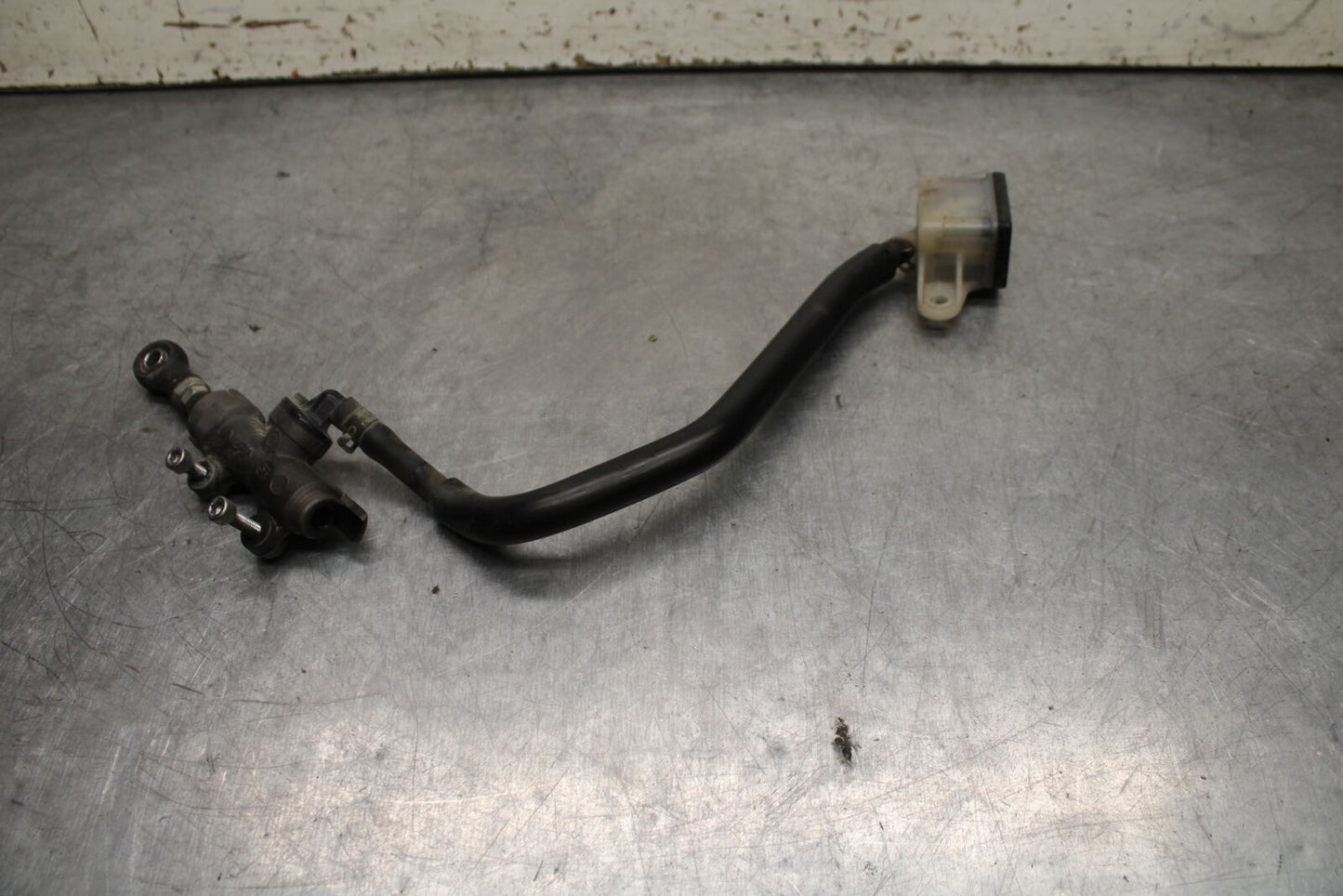 05-06 HONDA CBR600RR REAR BACK BRAKE MASTER CYLINDER W RESERVOIR BB739