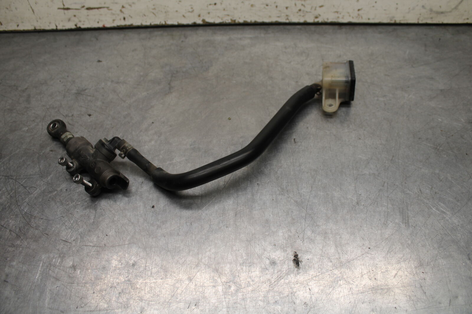 05-06 HONDA CBR600RR REAR BACK BRAKE MASTER CYLINDER W RESERVOIR BB739