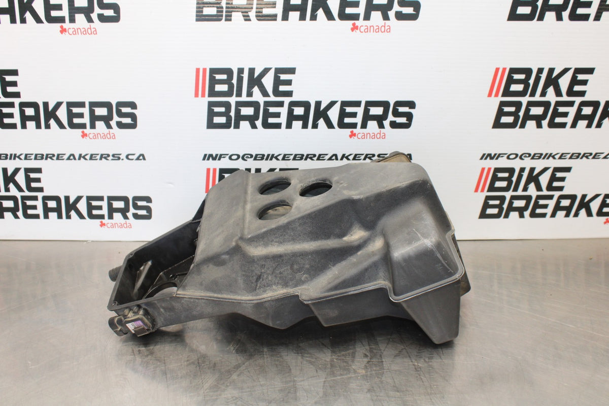 05-06 VICTORY KINGPIN DELUXE AIRBOX AIR INTAKE FILTER BOX BB195