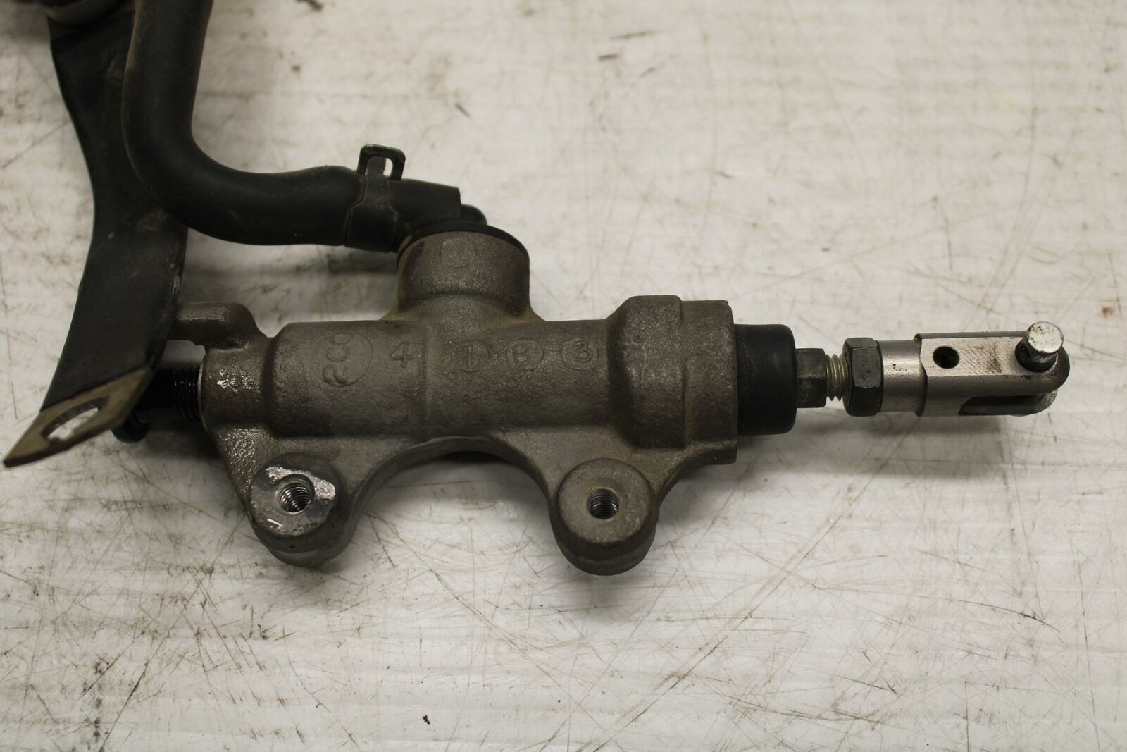 09-14 YAMAHA YZF R1 REAR BACK BRAKE MASTER CYLINDER W RESERVOIR BB286