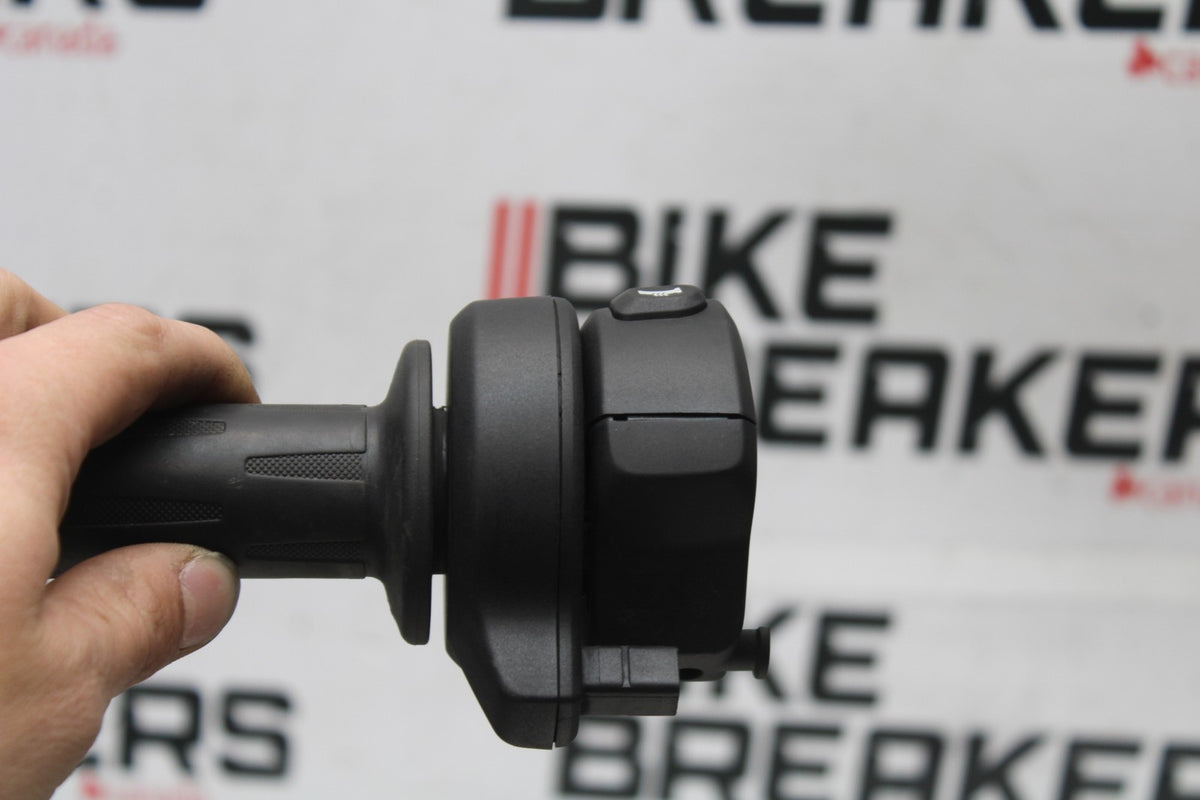 20-23 BMW F900R RIGHT CLIP ON HANDLE KILL OFF START SWITCH SWITCHES BB923