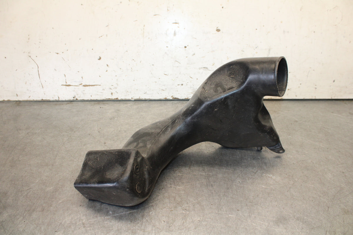 08-09 YAMAHA YZF R6S RIGHT RAM AIR INTAKE DUCT TUBE  BB690