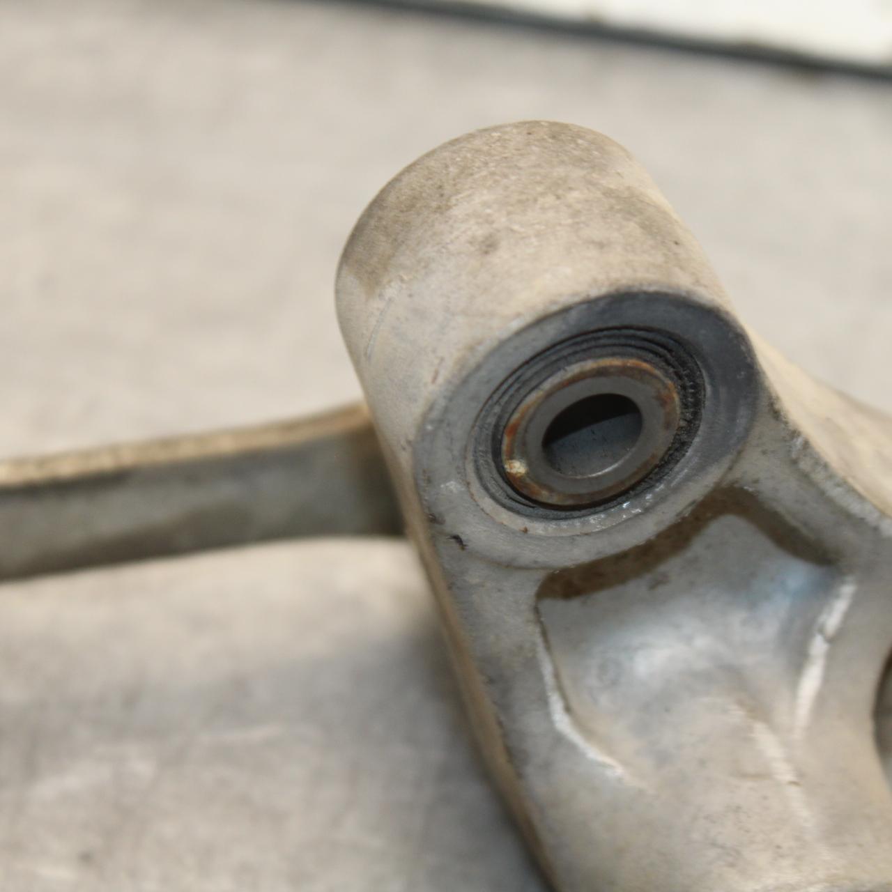 21 KAWASAKI NINJA ZX6R REAR DOGBONE SHOCK LINKAGE LINK BB647