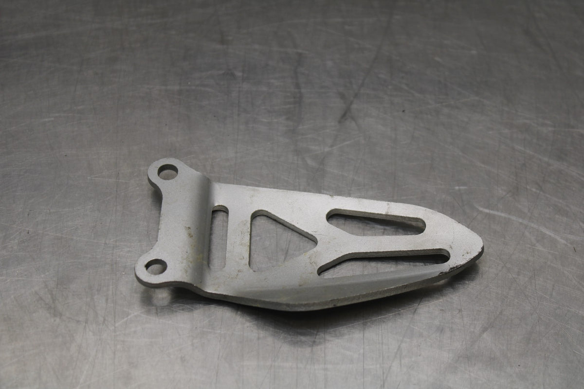 11-24 SUZUKI GSXR750 RIGHT REARSET REAR SET HEEL GUARD COVER BB810
