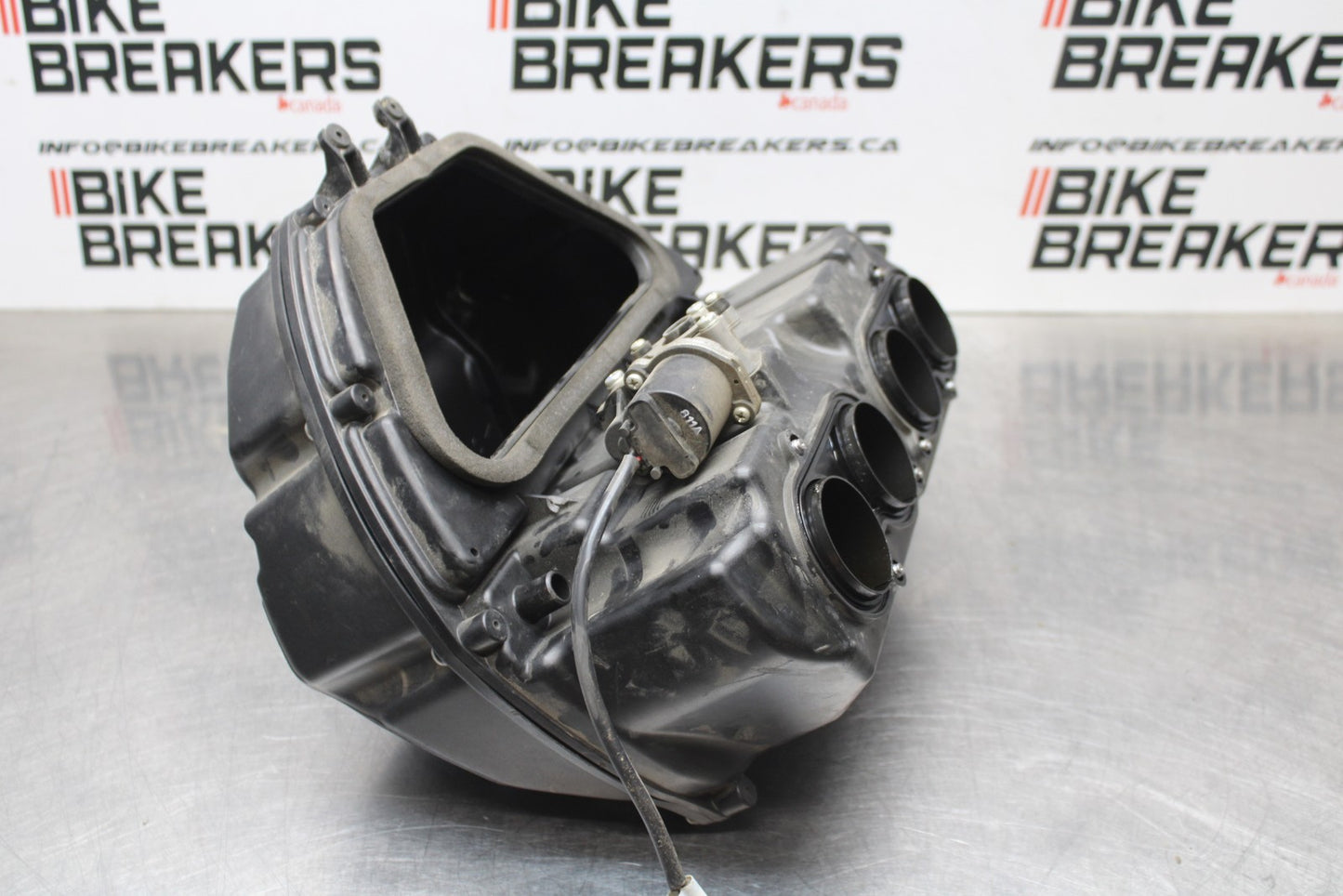 07-08 YAMAHA YZF R1 AIRBOX AIR INTAKE FILTER BOX /W STACKS BB771