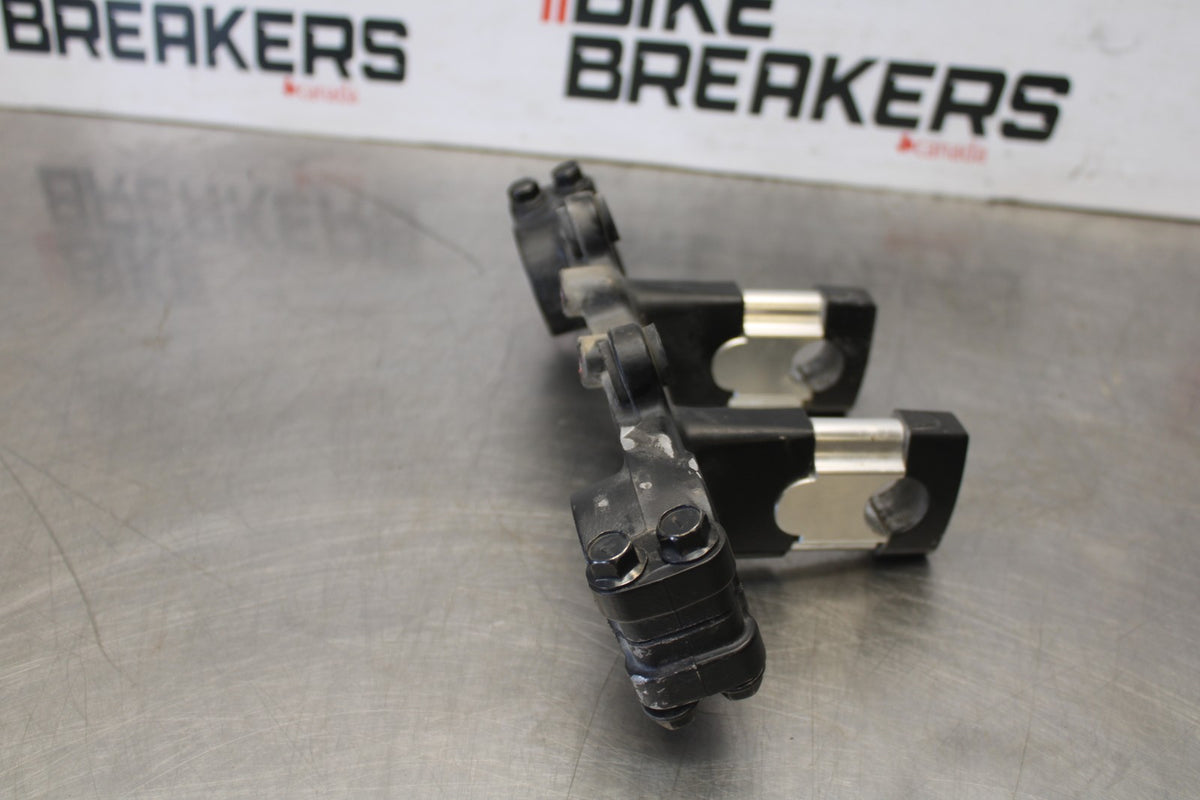 06 KAWASAKI KLR650 FORKS UPPER TRIPLE TREE CLAMP BB919