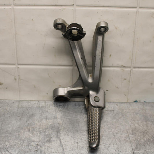 1999 Suzuki GSXR600 RIGHT REAR BACK PASSENGER PEG BB580