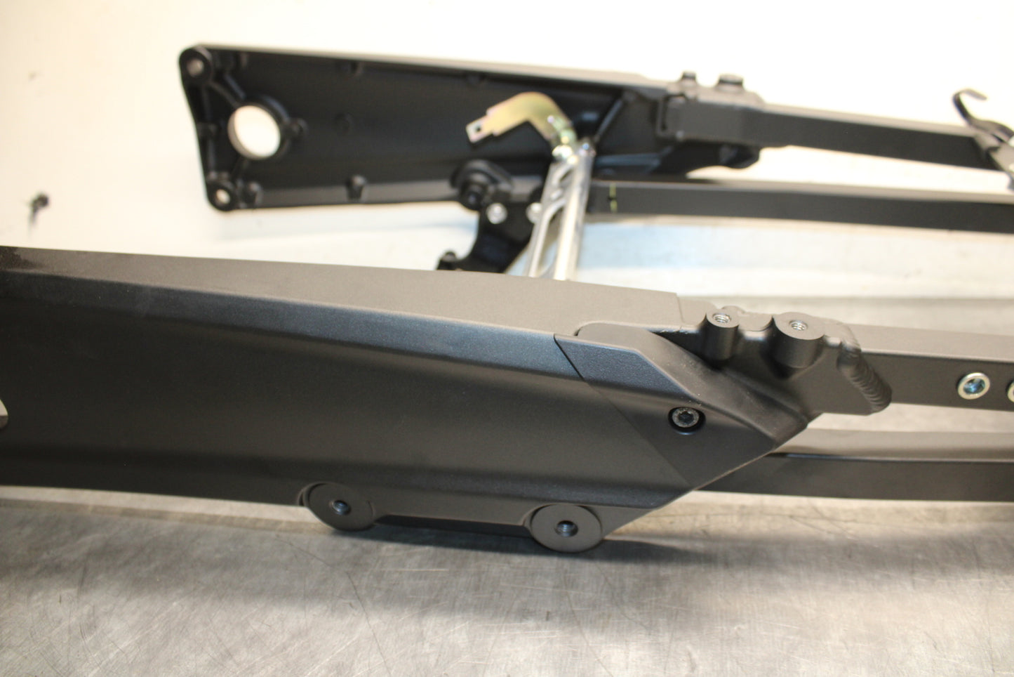 12-25 KAWASAKI NINJA ZX14R NEW!! REAR SUBFRAME BACK SUB FRAME BB757