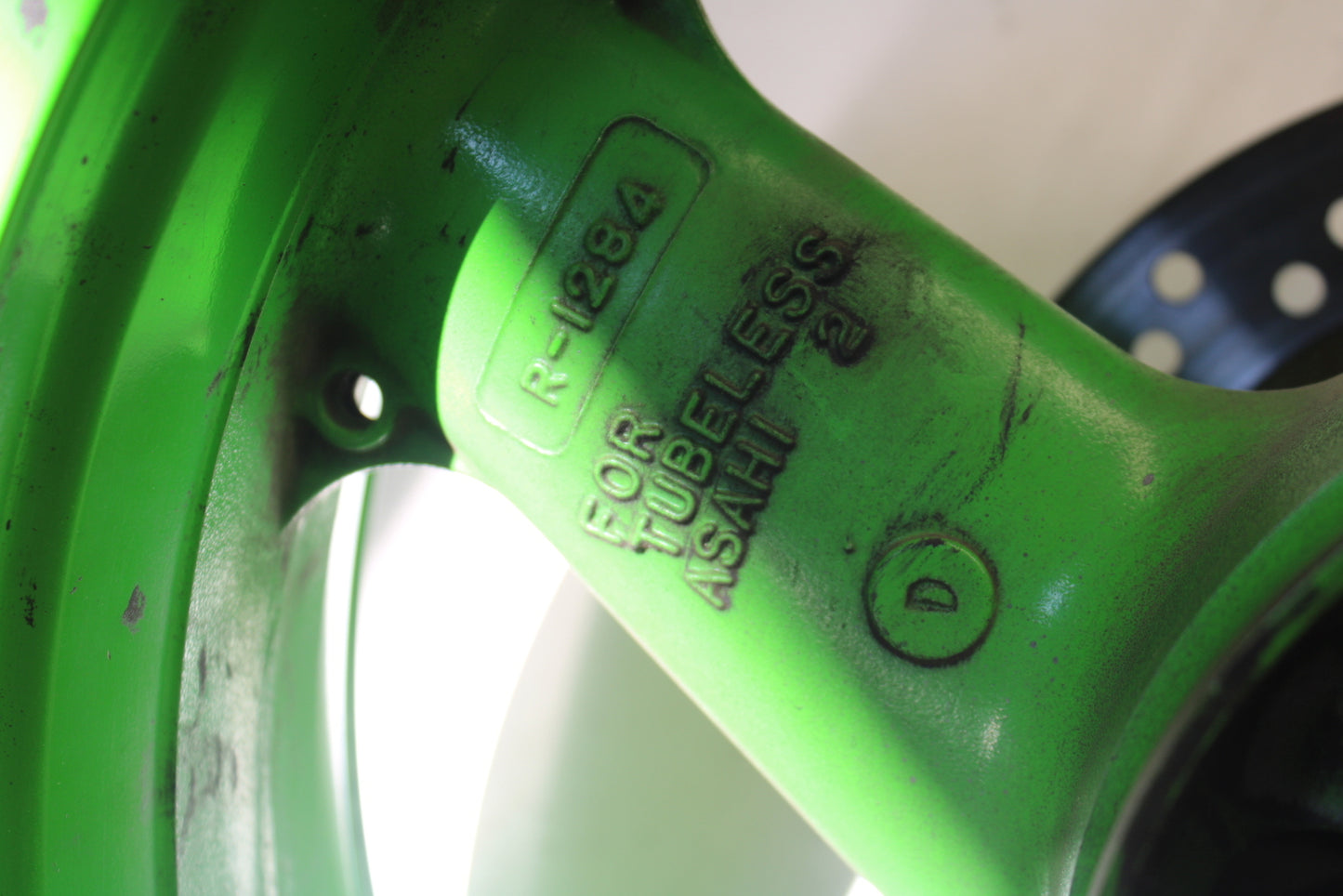 96-03 KAWASAKI NINJA ZX9R REAR WHEEL BACK RIM BB05