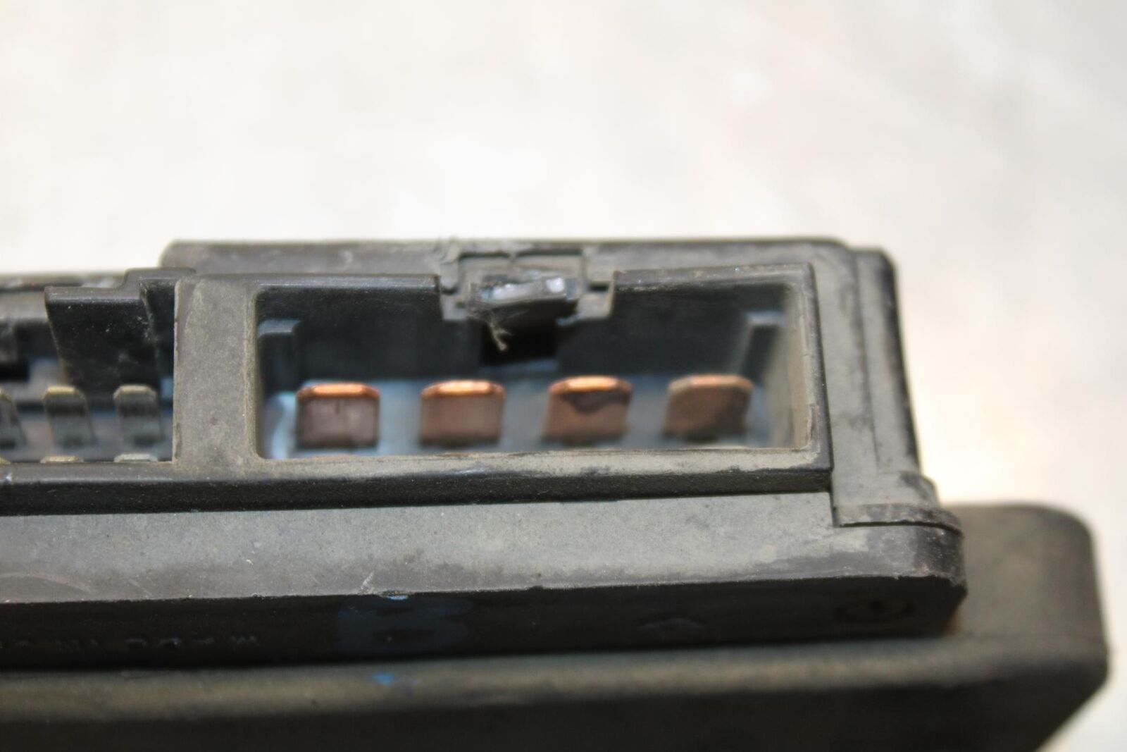 2005 Kawasaki Vulcan 1500 VN1500N Classic FUSE RELAY JUNCTION BOX A & B BB576