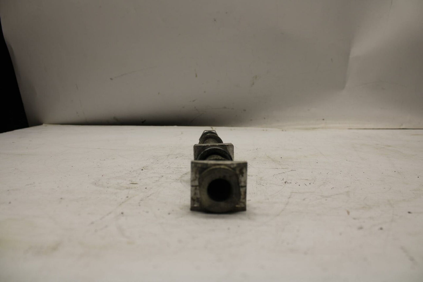 13-18 KAWASAKI NINJA ZX6R REAR AXLE BACK WHEEL RIM PIVOT BOLT AXEL BB353