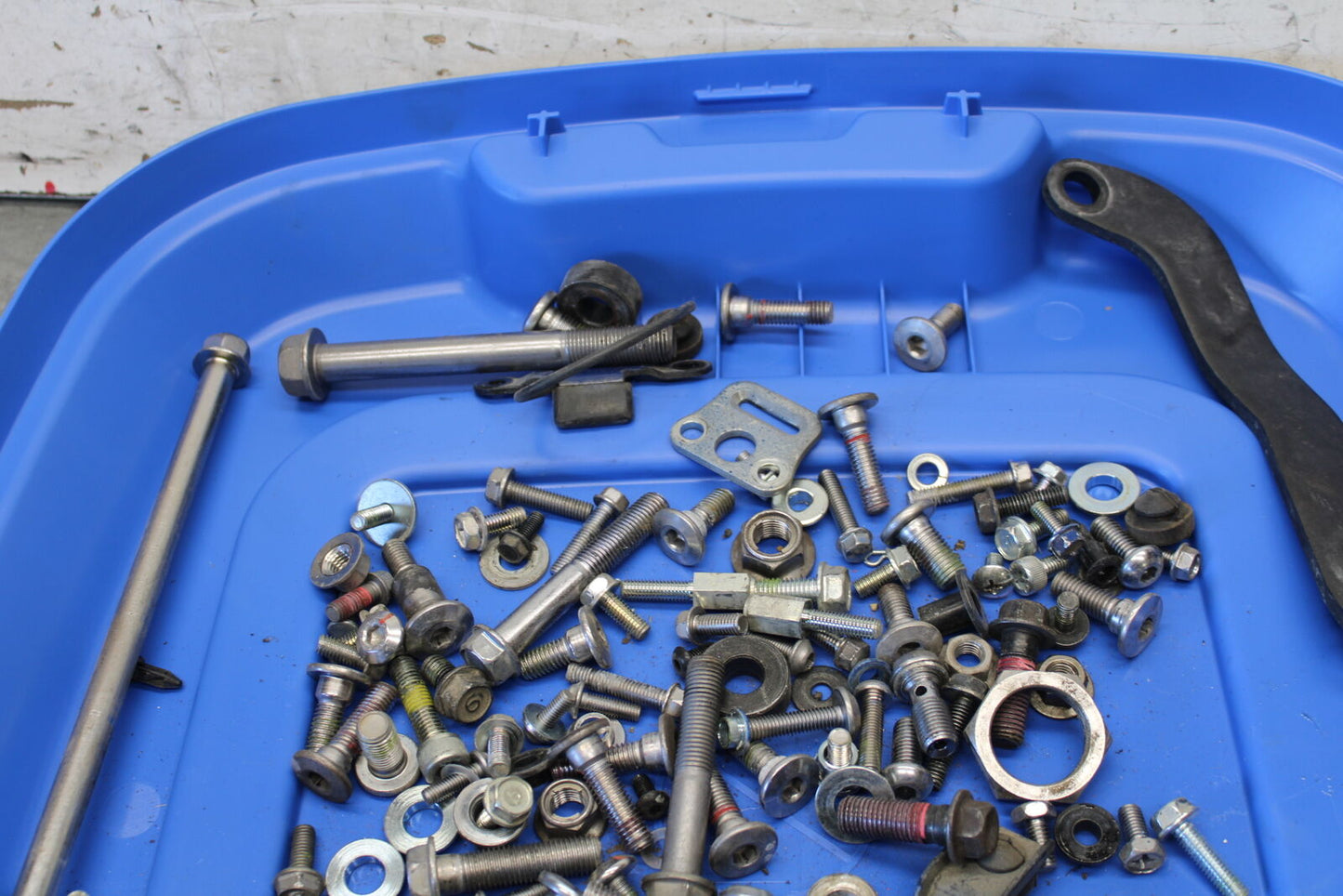 19-22 KAWASAKI Z400 ENGINE MOUNTING BOLTS HARDWARE MOTOR SCREWS BB708