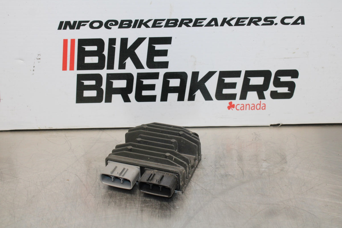22-25 YAMAHA YZF R7 RECTIFIER VOLTAGE REGULATOR BB176