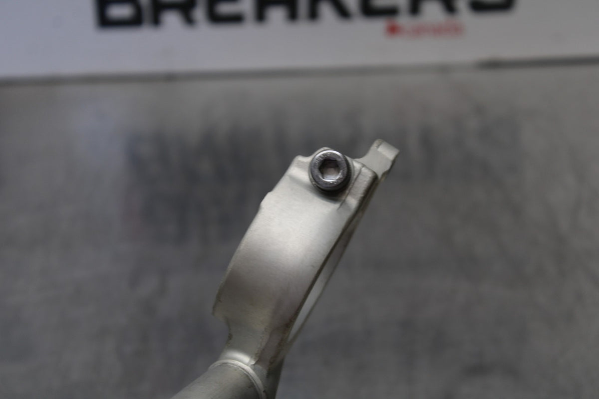 04-05 YAMAHA YZF R1 RIGHT CLIP ON HANDLEBAR BB173