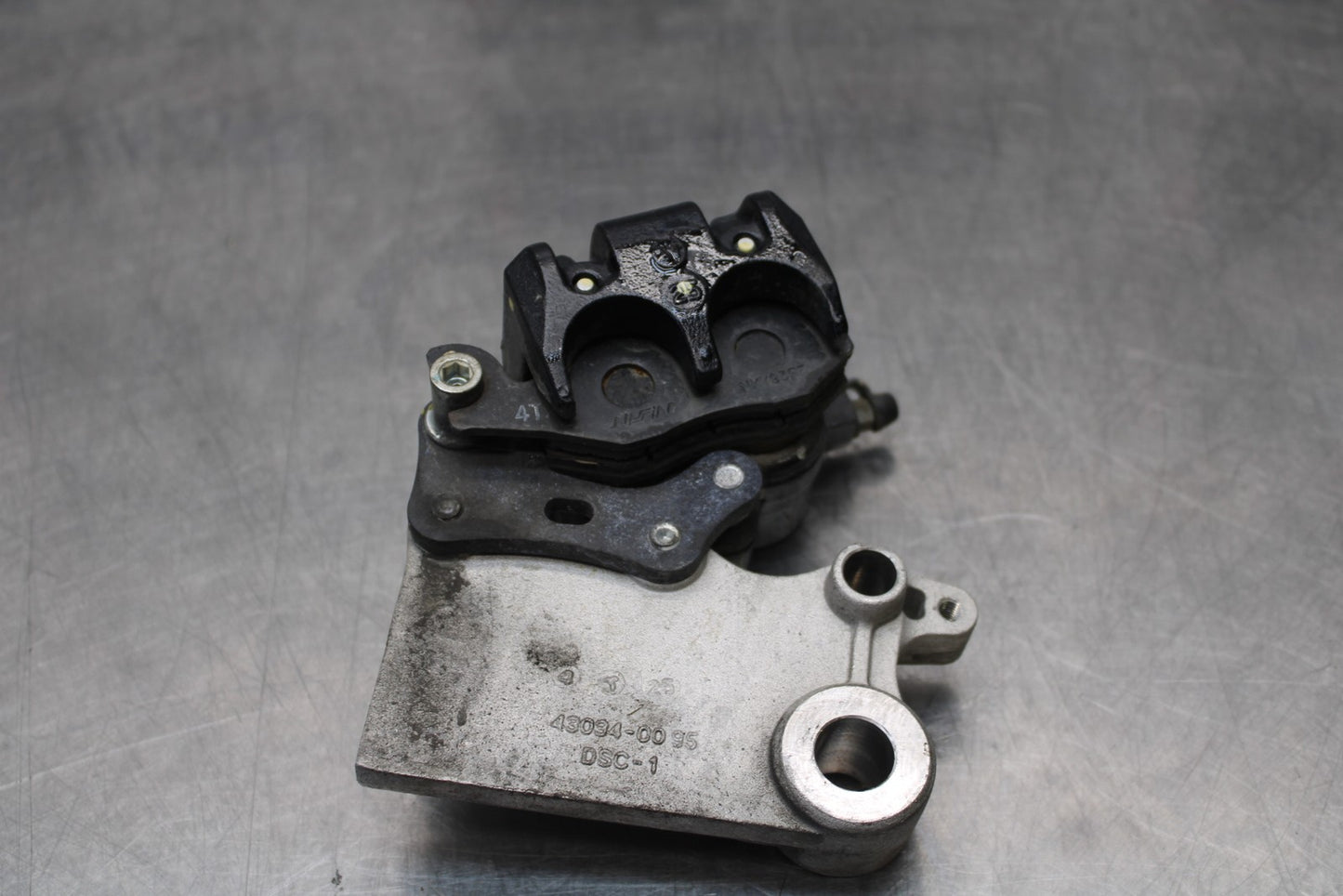 13-17 KAWASAKI NINJA 300 EX300 ABS REAR BACK BRAKE CALIPER W MOUNT BRACKET BB187