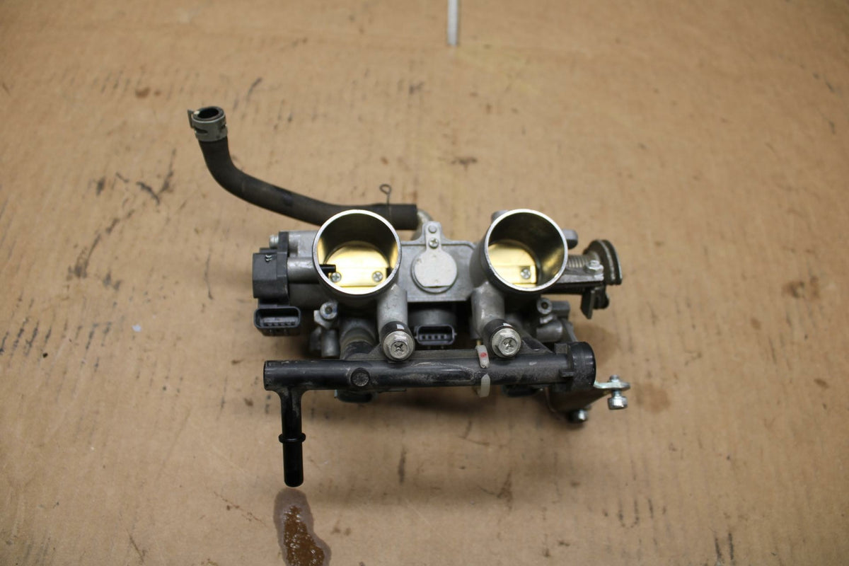 15-17 YAMAHA YZF R3 CARBS CARBURETORS BB380