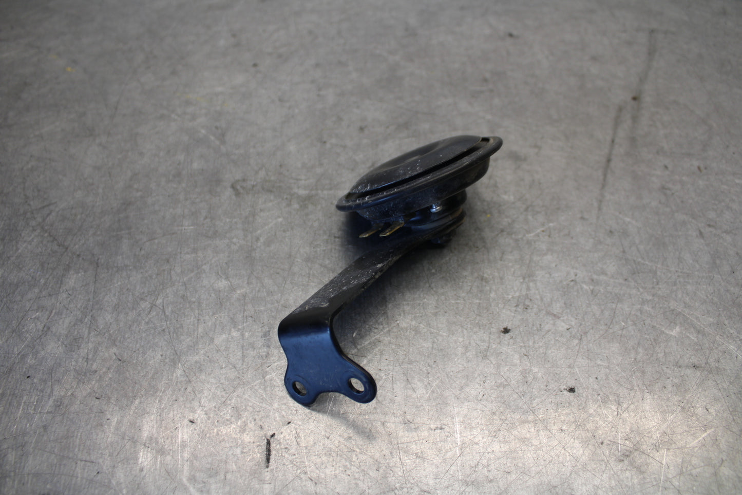 11-24 SUZUKI GSXR750 HORN SIGNAL BB687