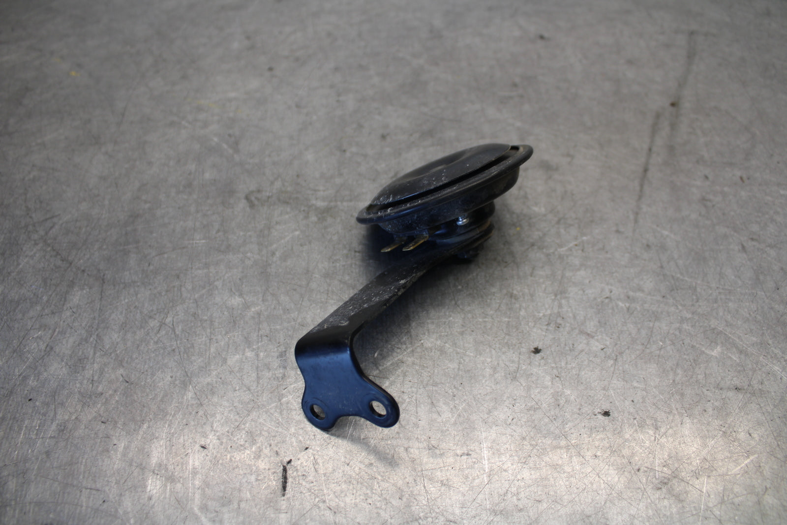 11-24 SUZUKI GSXR750 HORN SIGNAL BB687