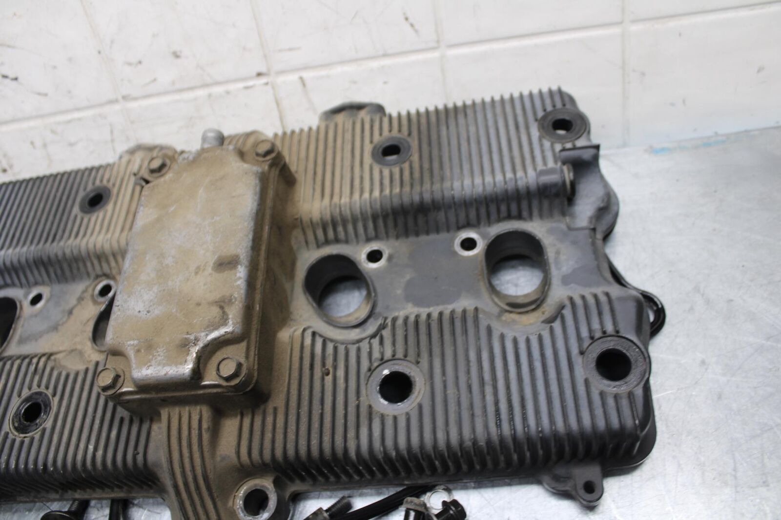 91-92 SUZUKI GSXR750 M  ENGINE TOP END CYLINDER HEAD COVER BB493