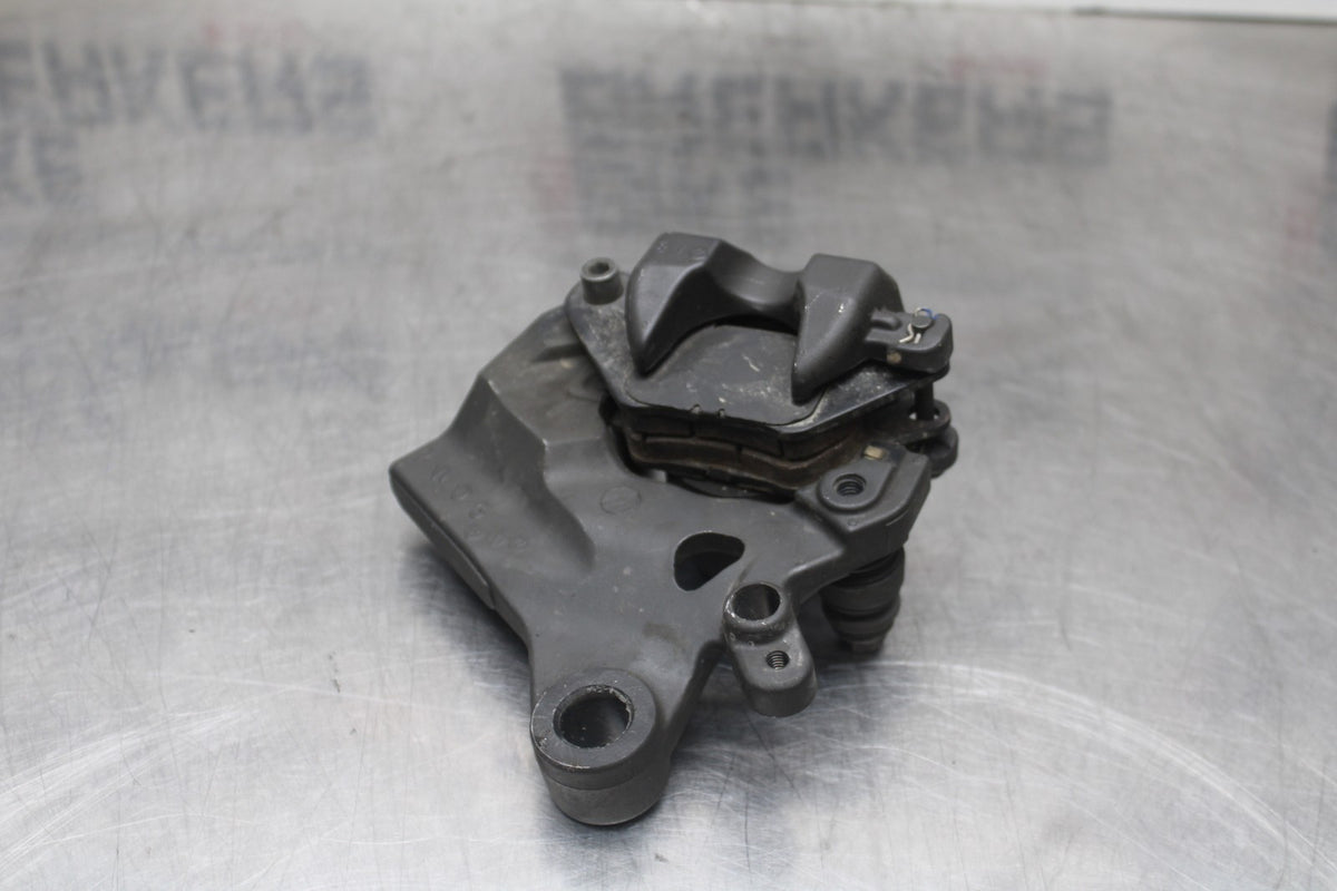 17-18 YAMAHA YZF R3 REAR BACK BRAKE CALIPER W MOUNT BRACKET BB788