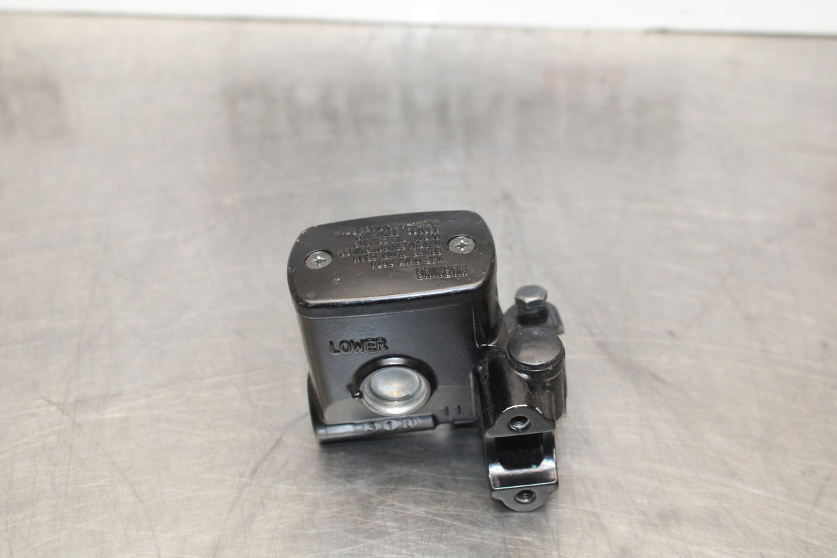 23 YAMAHA YZF R3 FRONT BRAKE MASTER CYLINDER BB806