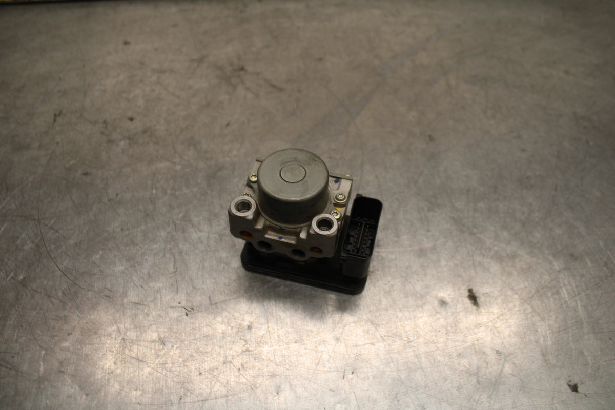15-16 HONDA CB300F ABS PUMP UNIT MODULE BB740