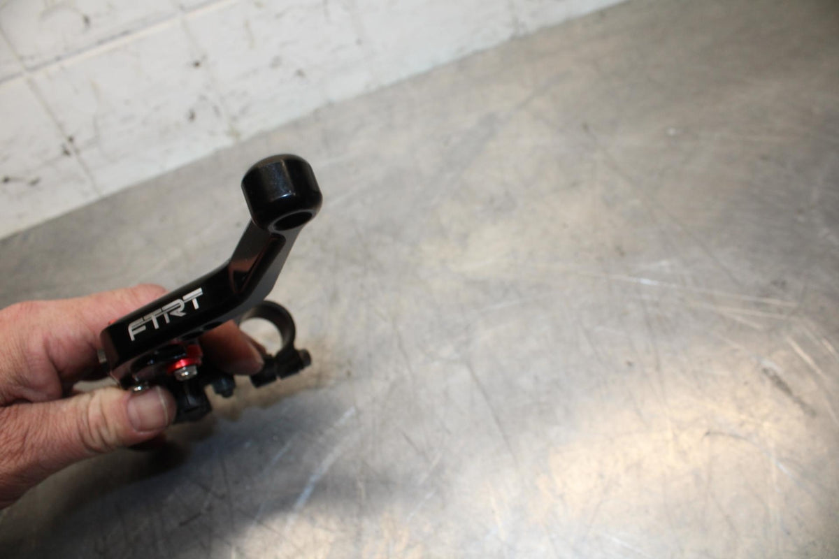 09-14 YAMAHA YZF R1 AFTERMARKET CLUTCH PERCH MOUNT WITH LEVER   BB471