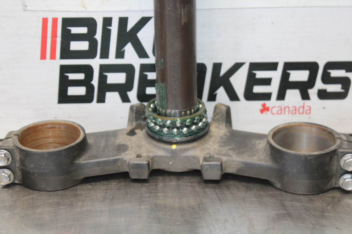 25 KAWASAKI Z900 FRONT FORKS CLAMP LOWER TRIPLE TREE STEM BB928
