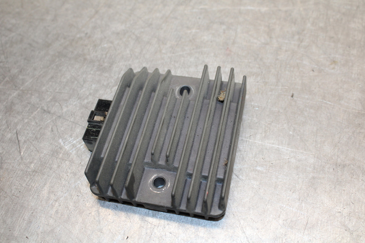 09-15 YAMAHA FZ6R RECTIFIER VOLTAGE REGULATOR 5SL-81960-00-00 BB719