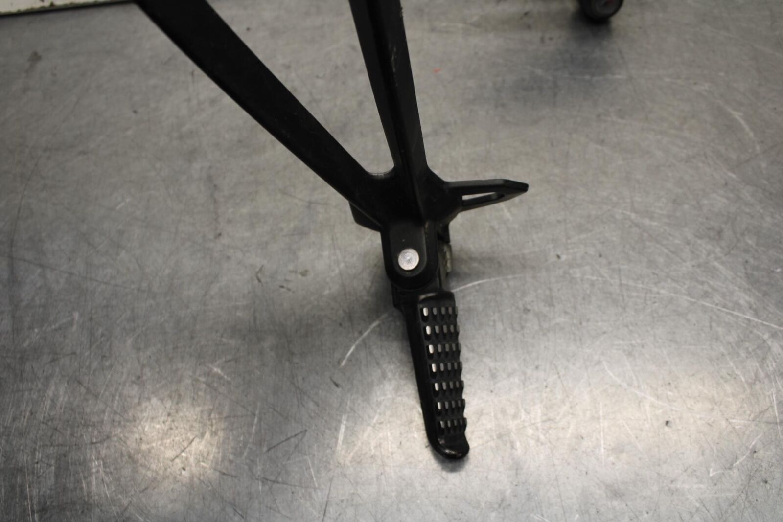 09-12 KAWASAKI NINJA ZX6R REAR FOOT RESTS PEGS STEPS SET PAIR BB640