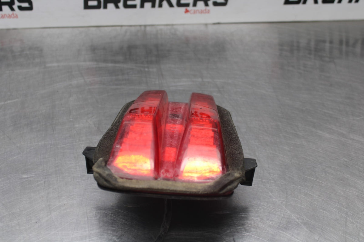 08 SUZUKI SV650 REAR TAIL TAILLIGHT BACK BRAKE LIGHT BB846