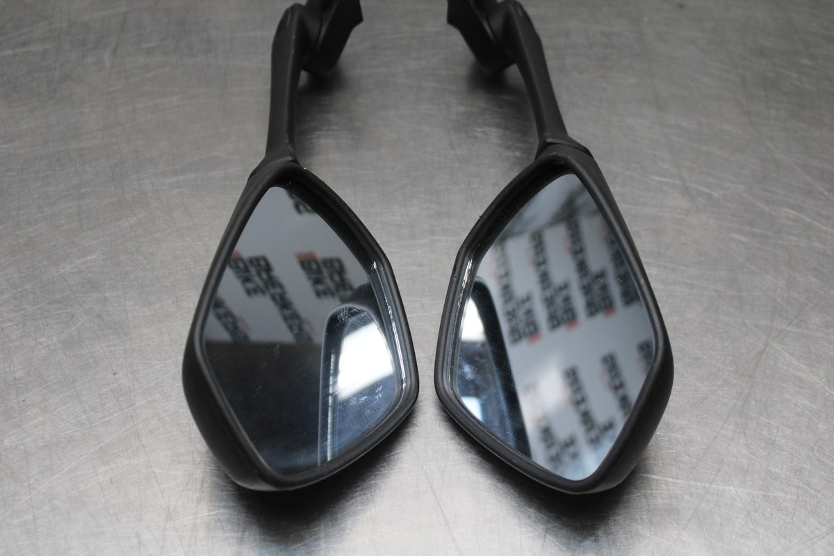 18 SUZUKI GSXR1000 REAR VIEW MIRROR SET PAIR MIRRORS BB642