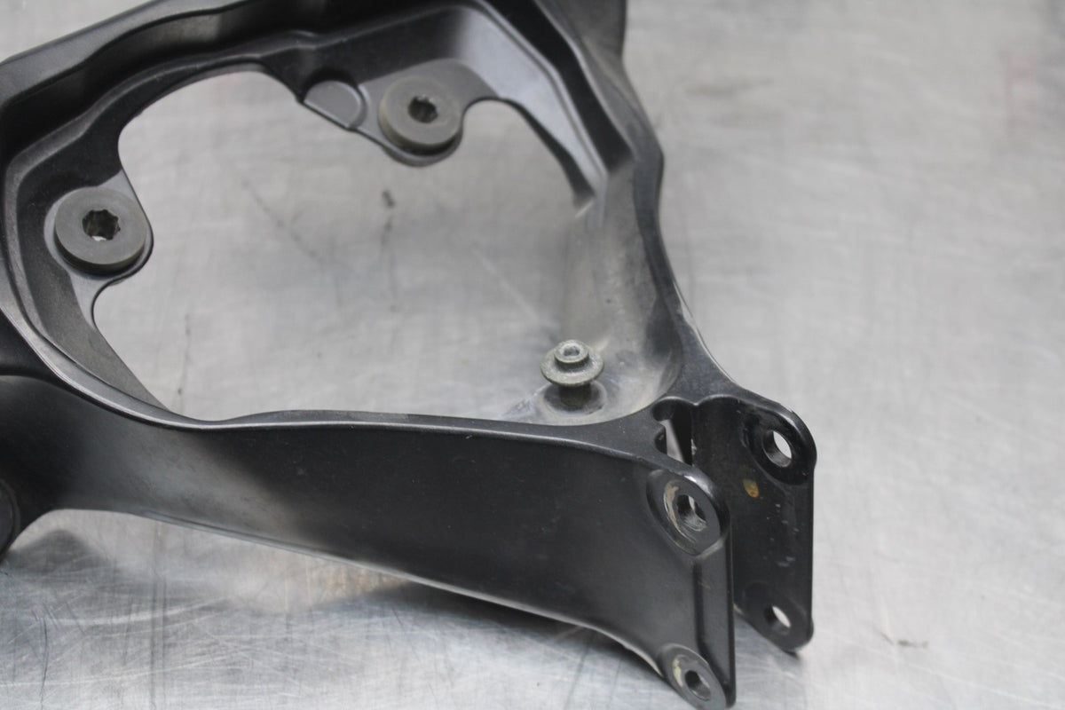 06-07 SUZUKI GSXR750 UPPER FAIRING MIRROR GAUGES STAY BRACKET BB863
