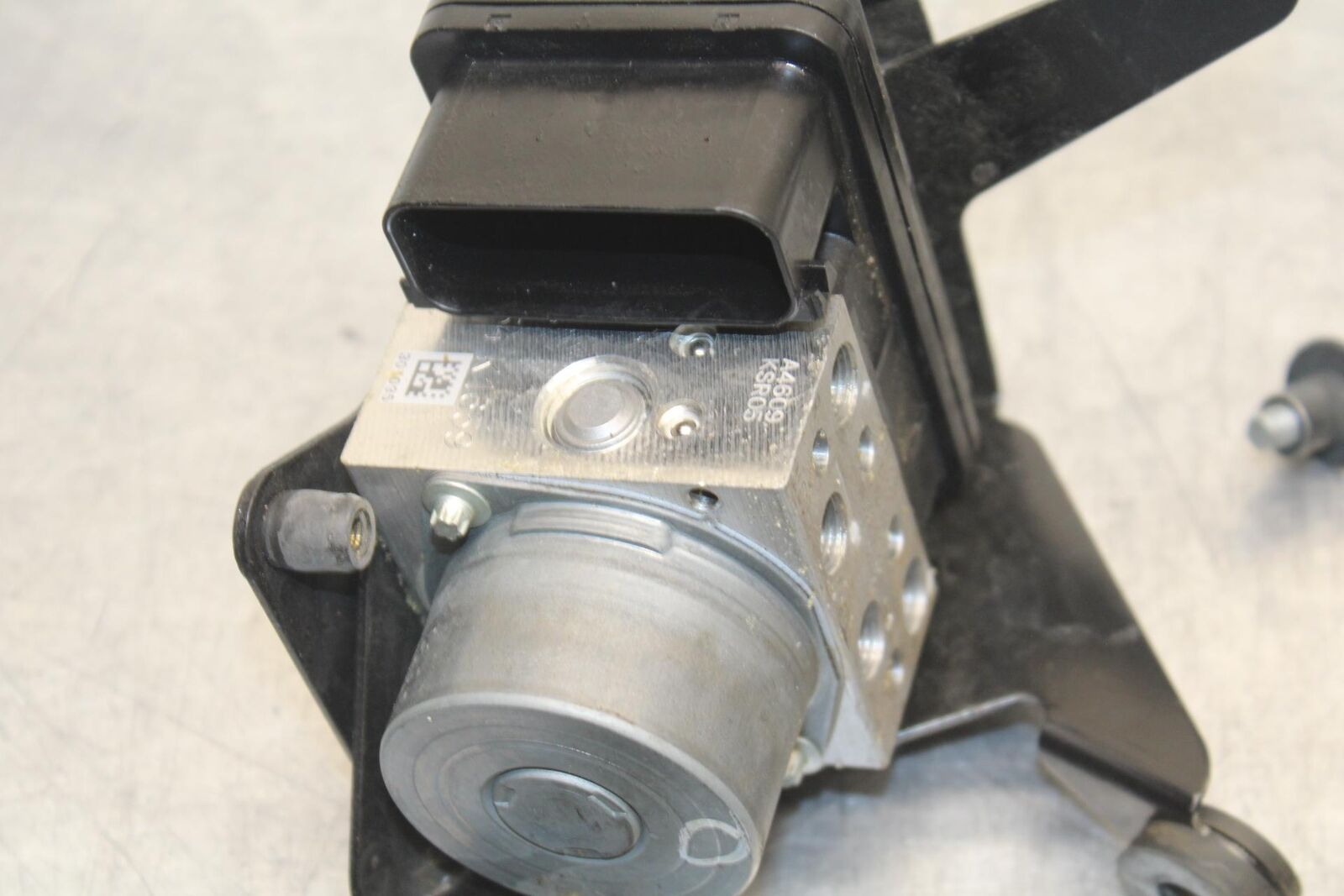 2016 Kawasaki Ninja ZX10R ZX1000 ABS KRT Edition ABS PUMP UNIT MODULE BB86