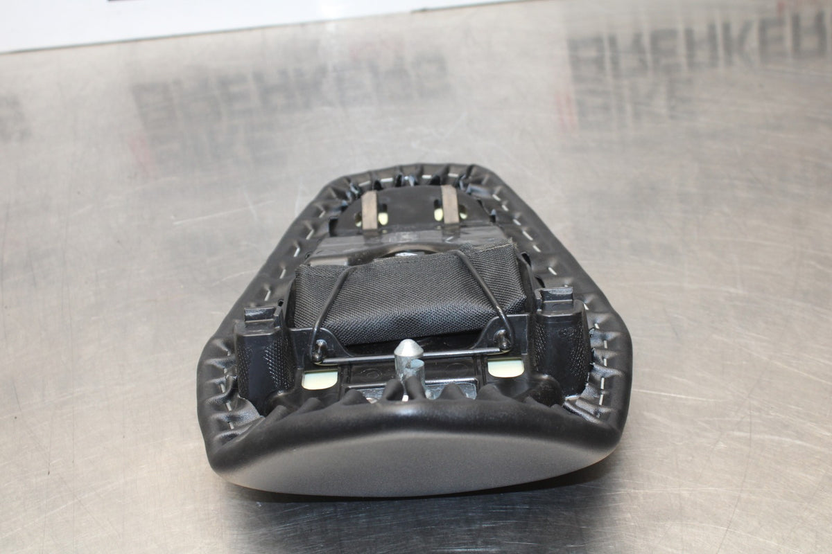 24-25 KAWASAKI NINJA ZX4R REAR PASSENGER TANDEM SEAT PAD SADDLE PILLION BB610