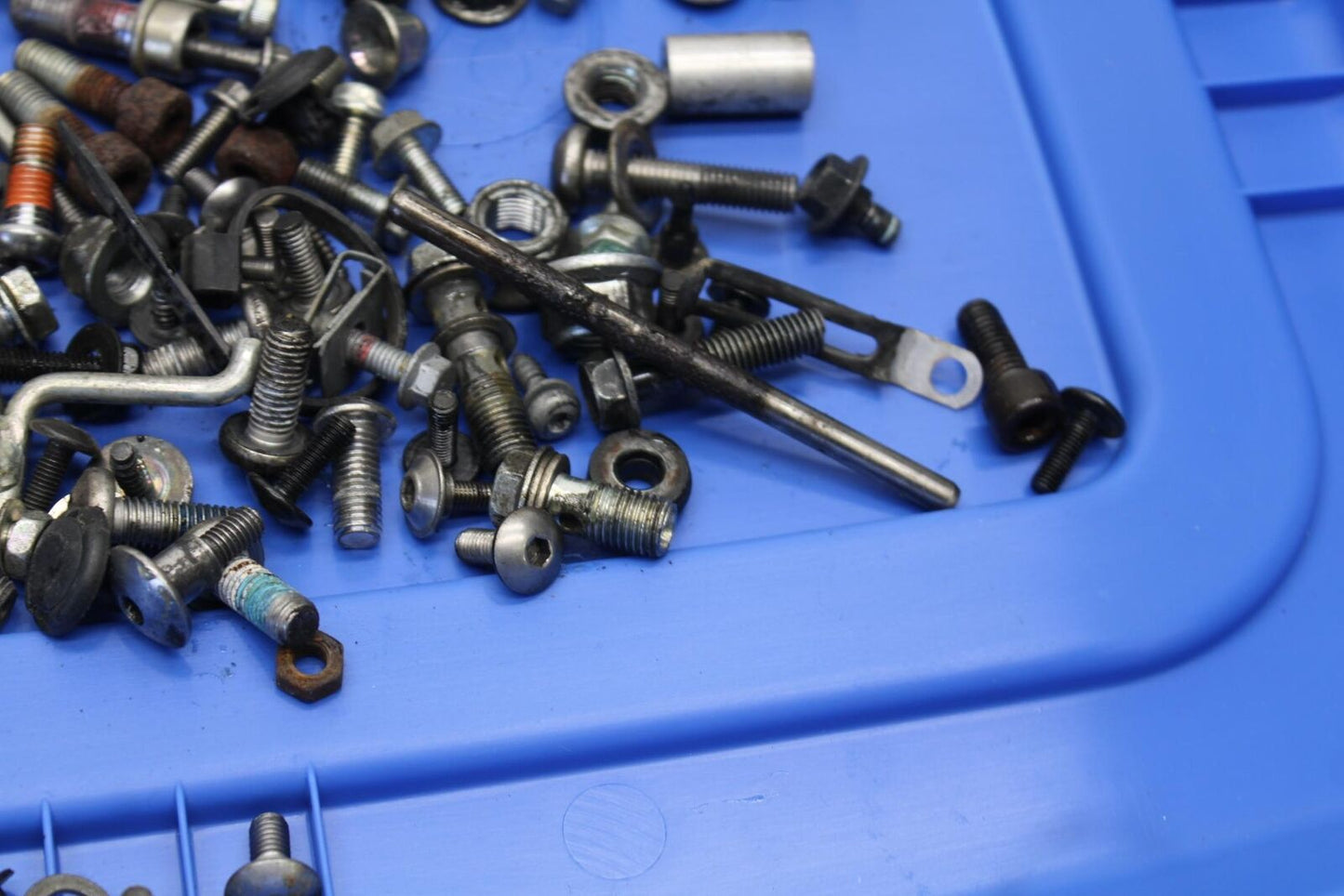 06-07 SUZUKI GSXR750 MISCELLANEOUS MOUNTING BOLTS HARDWARE MOTOR SCREWS BB613