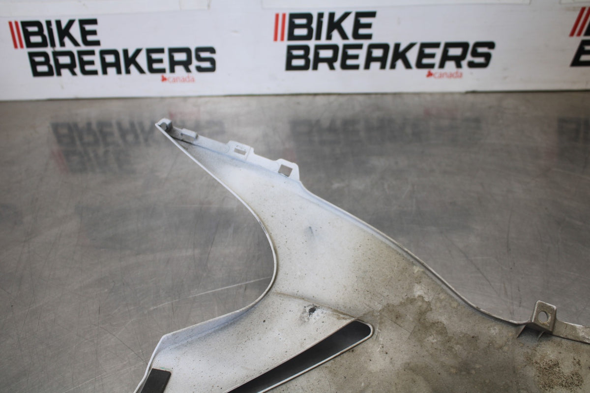 11-26 SUZUKI GSXR750 LEFT LOWER BOTTOM BELLY SIDE FAIRING COWL BB900
