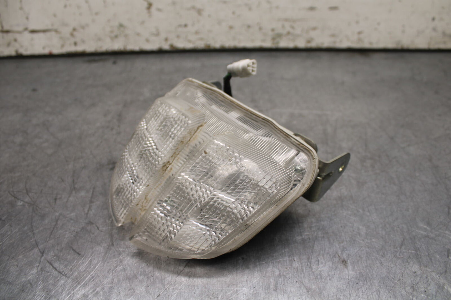 06-07 SUZUKI GSXR750 REAR TAIL TAILLIGHT BACK BRAKE LIGHT BB110
