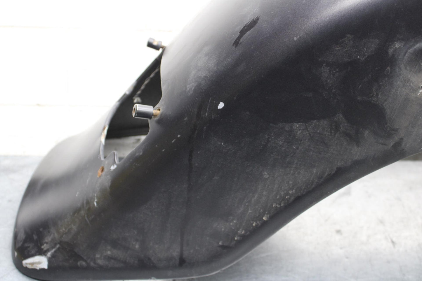 2004 Suzuki Intruder 1500 VL1500 REAR BACK WHEEL FENDER MUD GUARD BB573
