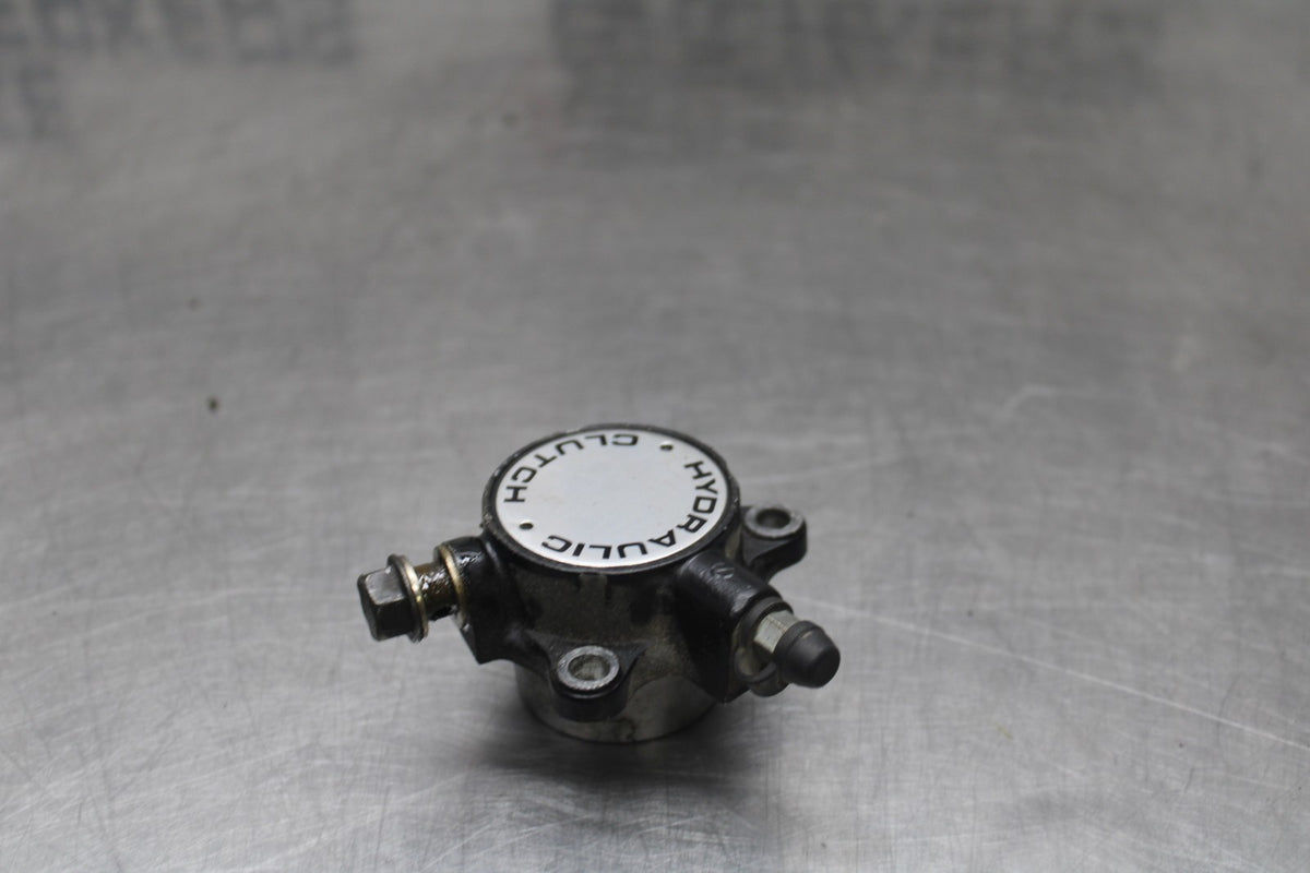 84 HONDA INTERCEPTOR 1000 VF1000F CLUTCH SLAVE PISTON CYLINDER BB878
