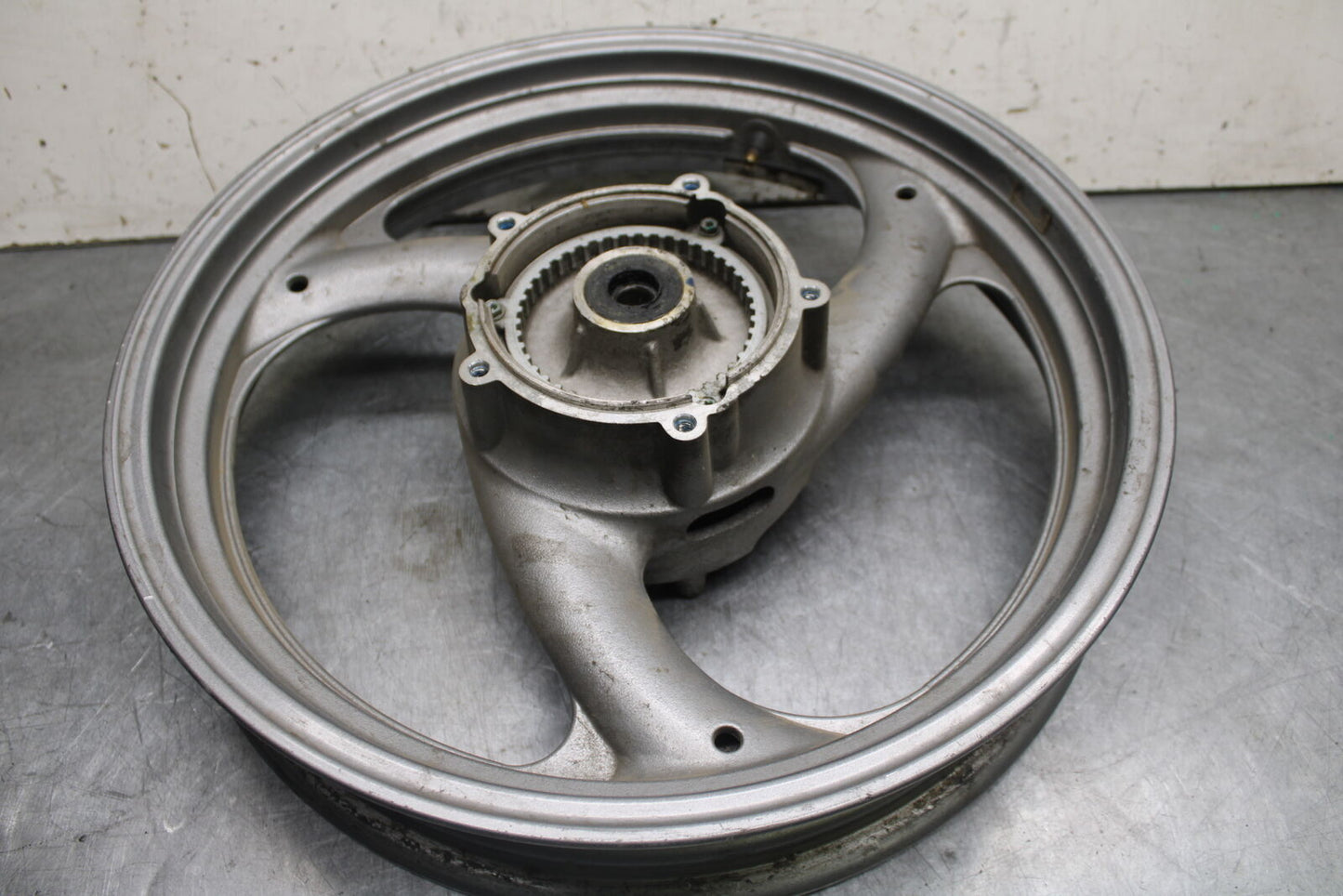 86-89 YAMAHA FJ1200 REAR WHEEL BACK RIM BB18
