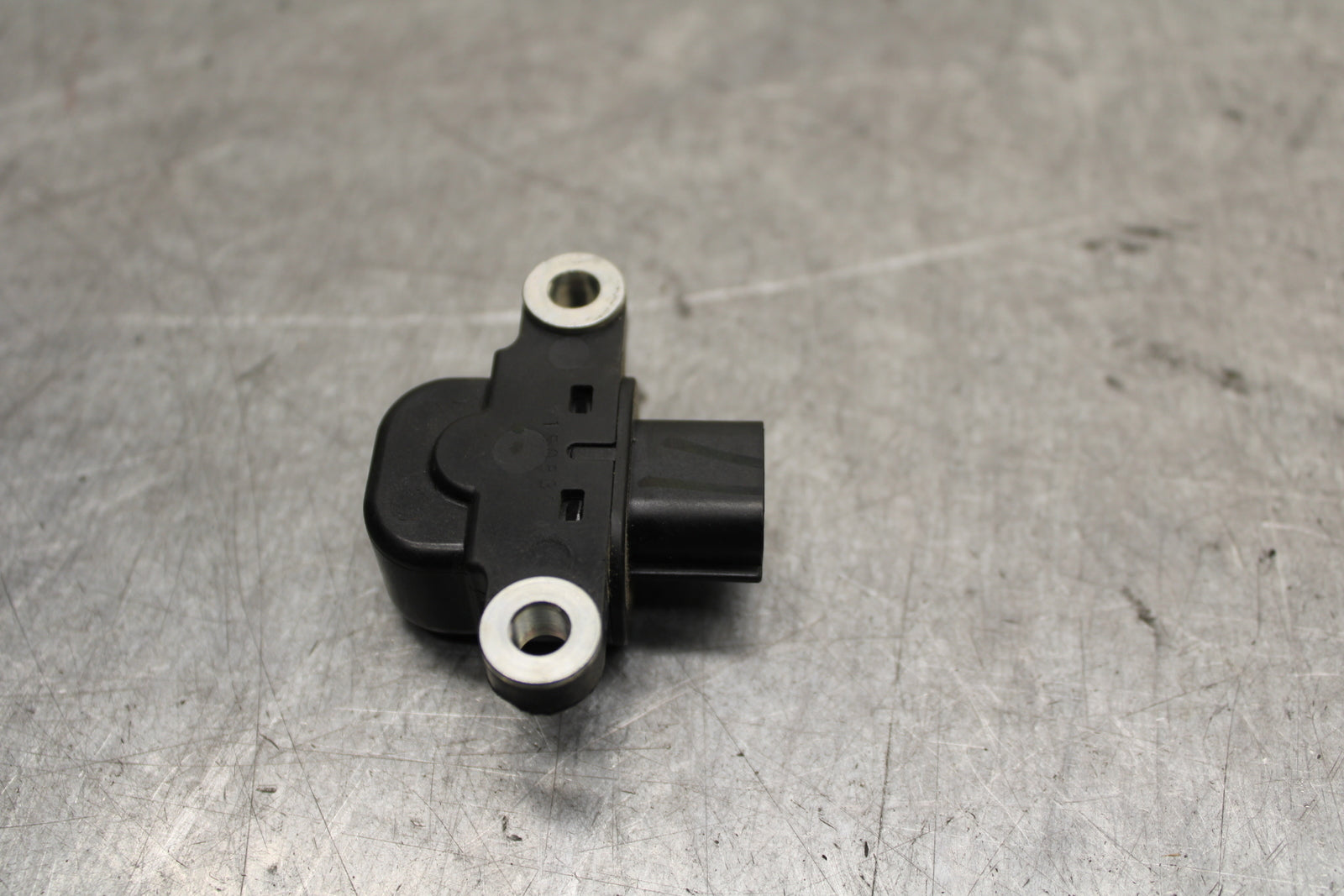 16 KAWASAKI NINJA ZX10R TIP OVER ANGLE CRASH SENSOR SWITCH  21176-0026 BB650