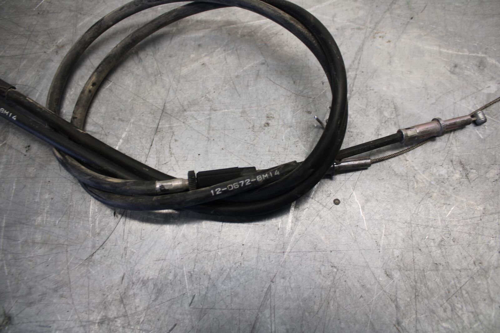18 KAWASAKI Z 400 THROTTLE CABLES LINES BB469