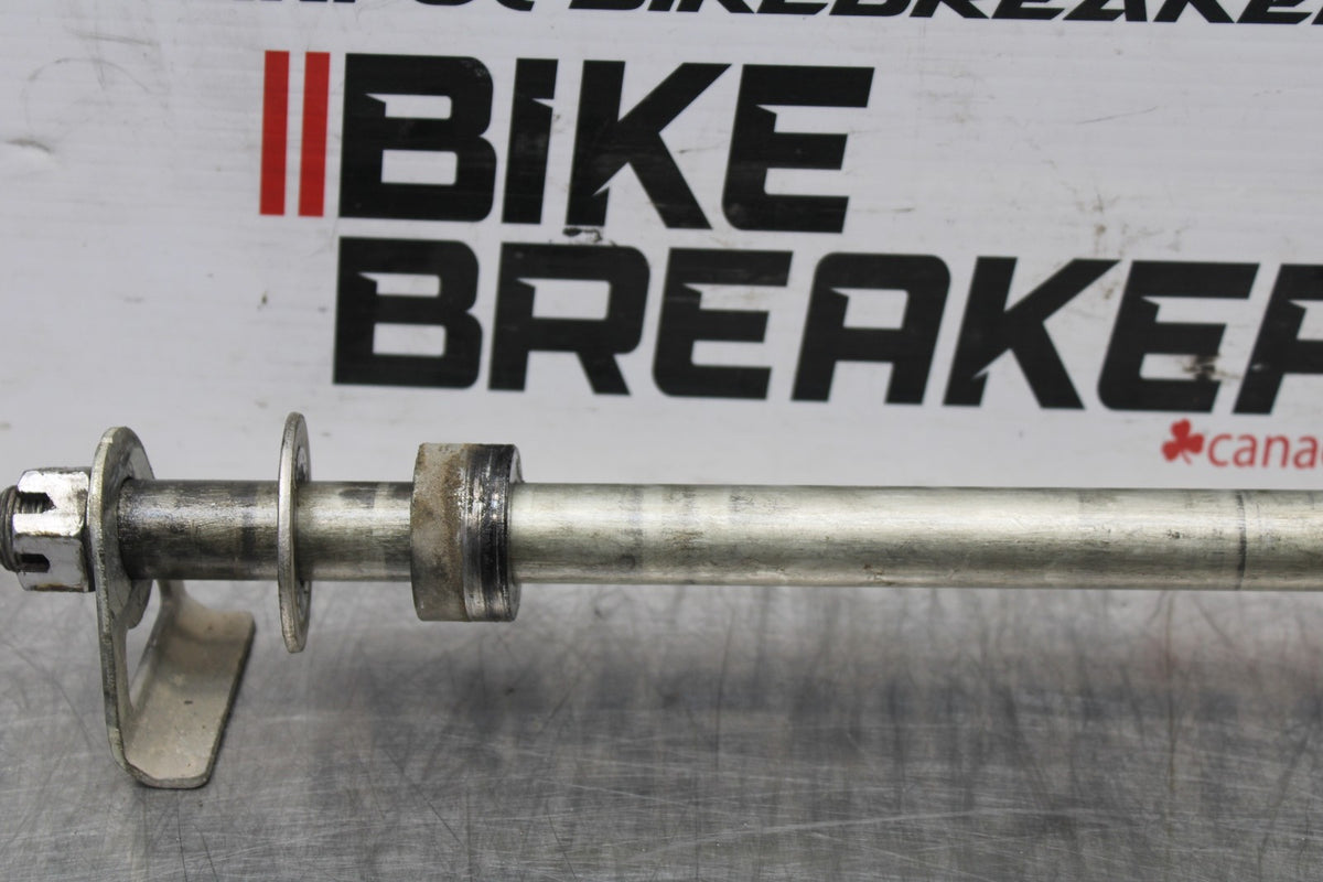 06 SUZUKI SV650S REAR AXLE BACK WHEEL RIM PIVOT BOLT AXEL BB783